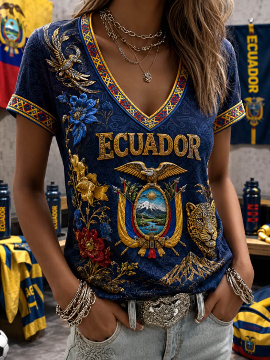 V-neck T-shirt with piping