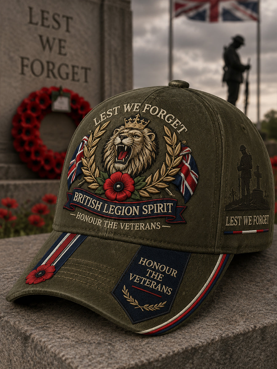 Men's Vintage-Style Hat With Military-Inspired Print