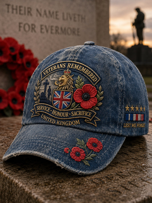 Men's Vintage-Style Hat With Military-Inspired Print